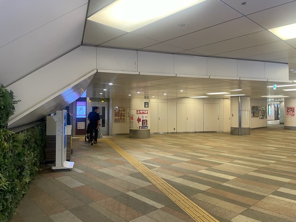 物販・プロモーションイベントに最適、1F南北自由通路に面したイベントスペース2