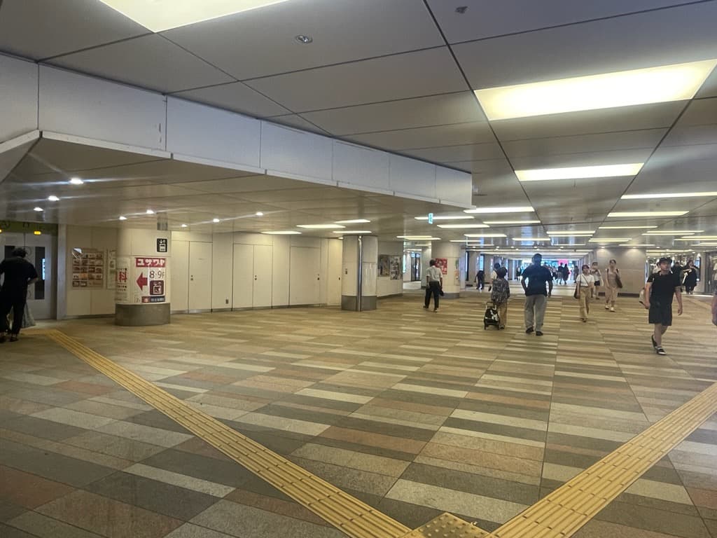 物販・プロモーションイベントに最適、1F南北自由通路に面したイベントスペース1