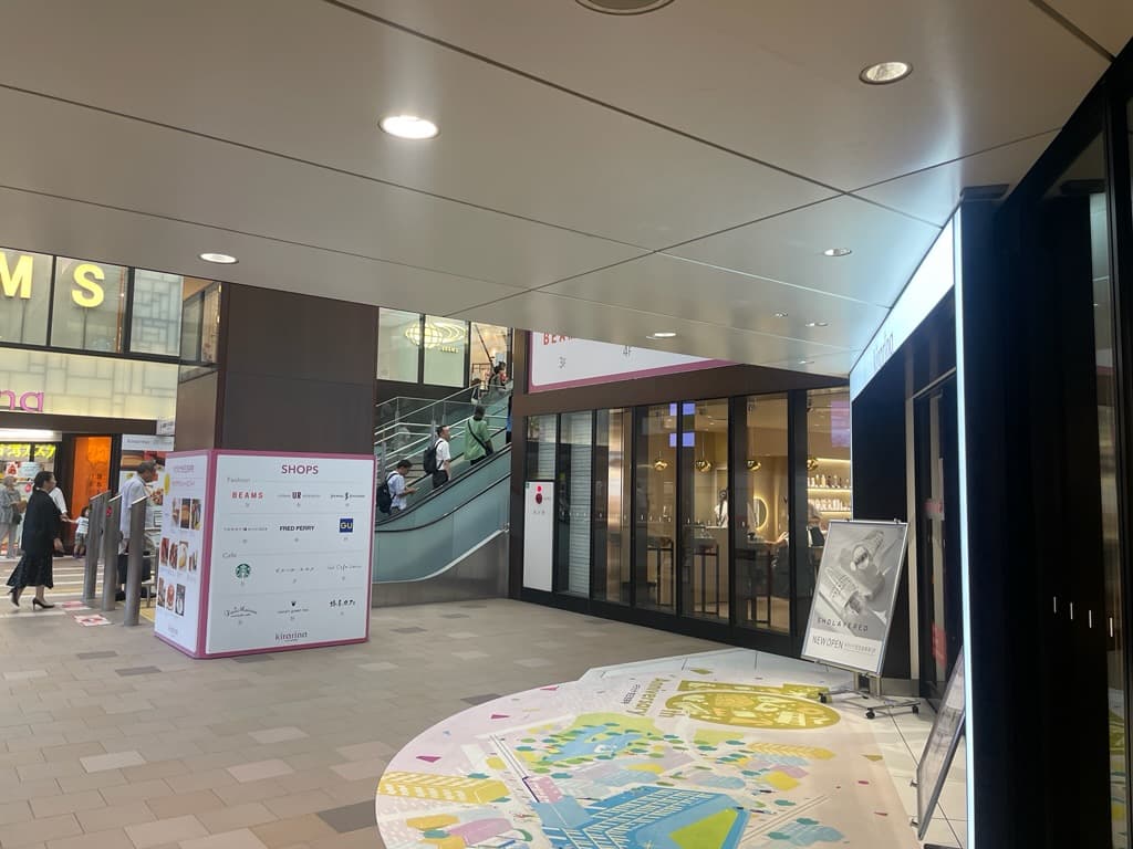 物販・プロモーションに最適、吉祥寺駅改札前2Fエントランス横イベントスペース1