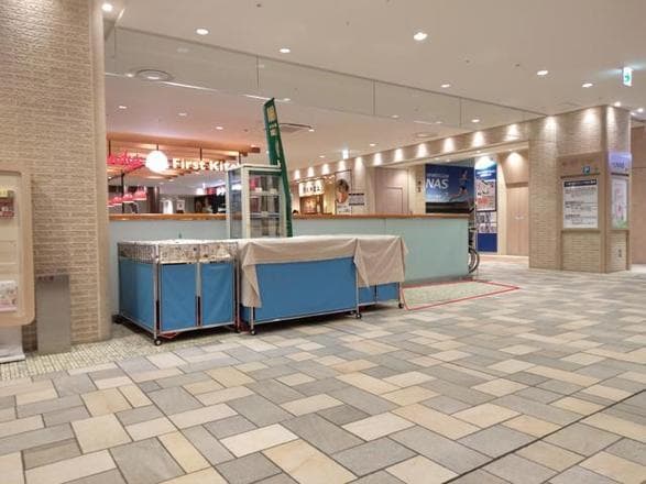 駐車場側 物販やプロモーションイベントに適したレストラン・カフェフロアイベントスペース1