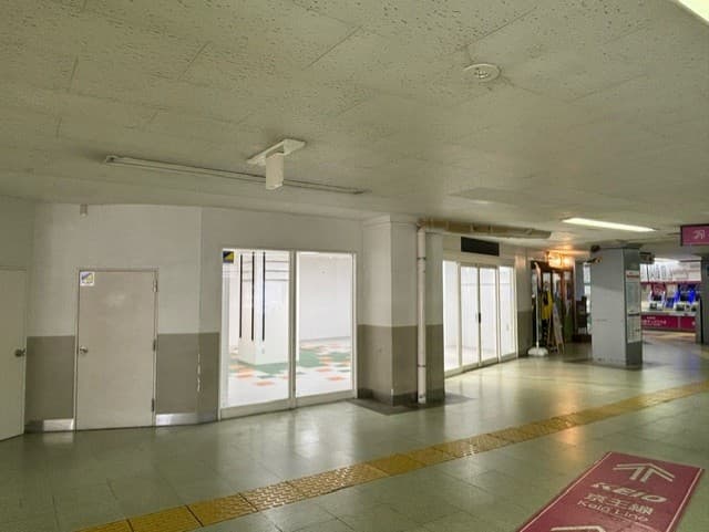 南口改札前52ラッチ 物販、プロモーションイベントに最適、高尾駅南口直結のイベントスペース1